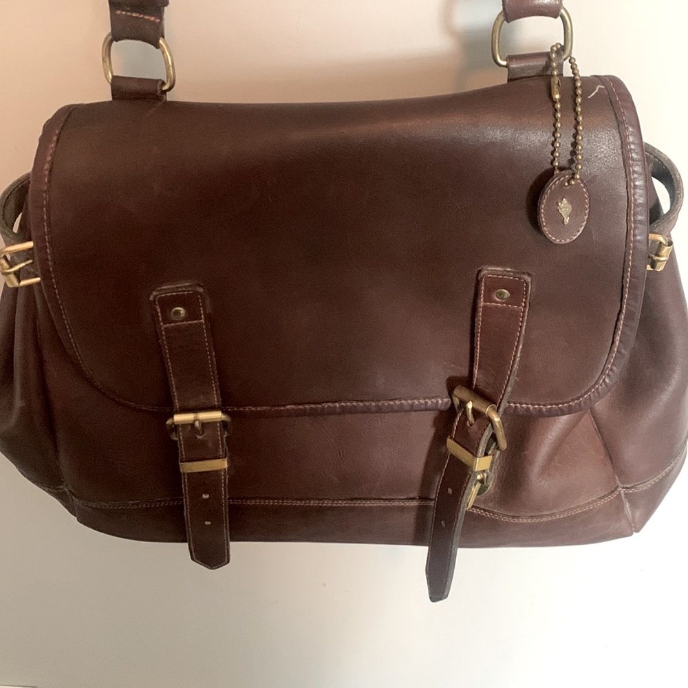 Brown leather Roots messenger purse